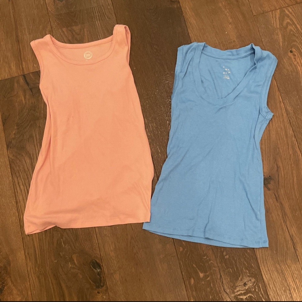Black and Pink athletic tank tops